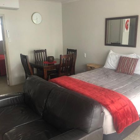 Absolute Lake View Motel Taupo Eksteriør bilde
